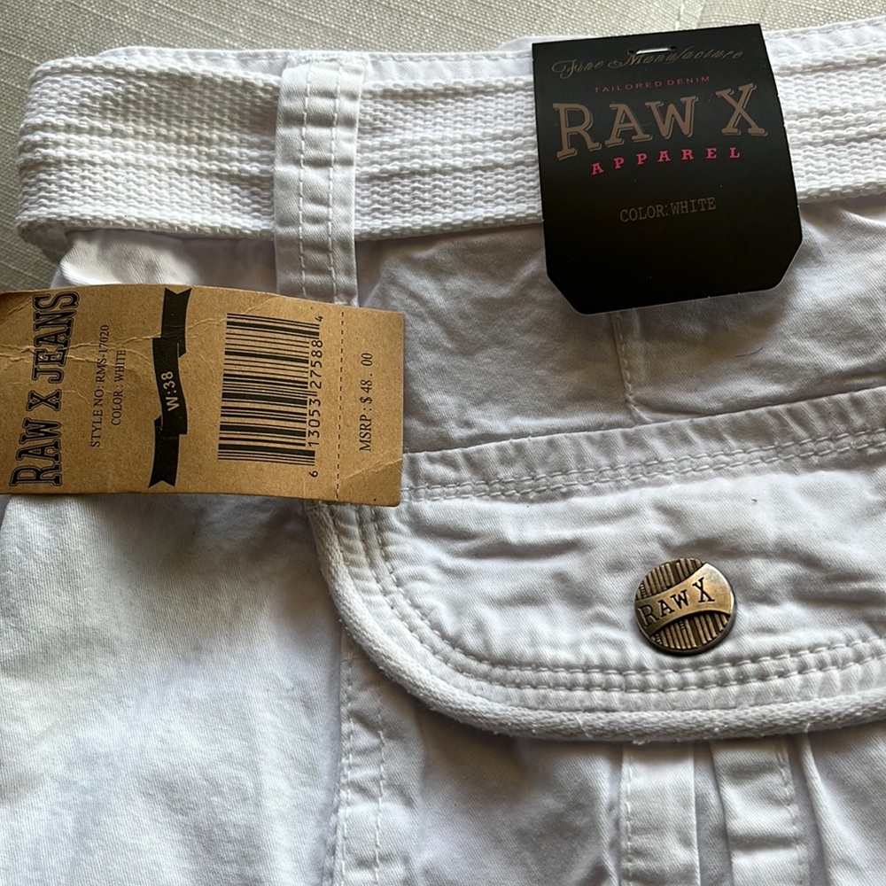 Mens white cargo shorts size 38 waist new with tags